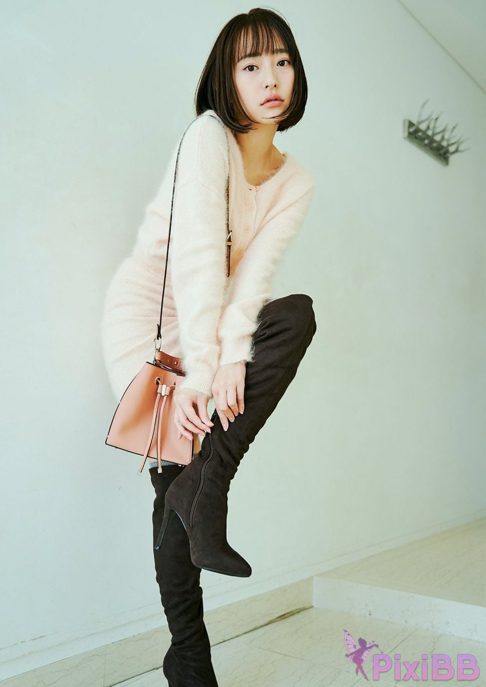 Japanese Idol Kanami Takasaki BUBKA Digital Photo Album When she comes PixiBB (2)